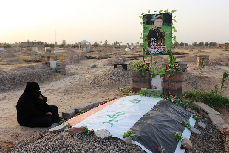  Once promised paradise, IS fighters end up in mass graves 