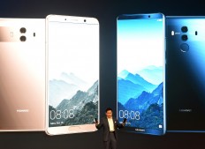Huawei bets on AI phone in challenge to Apple, Samsung