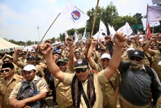 Govt to offer alternatives to nonpermanent civil servants