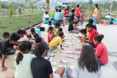 Garden library brings books to public spaces in Kupang, Atambua