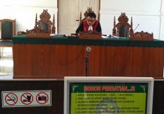 Outgoing Takalar regent remains a suspect after pretrial motion rejected