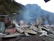 Indonesia police locked in standoff with armed Papua separatists