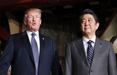 Shinzo Abe discusses resignation with Trump, Putin