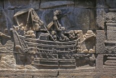 Korean bloggers, media companies visit Borobudur Temple