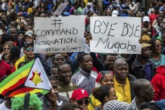  End nears for Mugabe as ruling party turns against him 