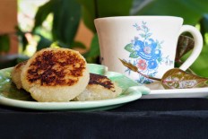 Dewi Sandra promotes Wonderful Indonesia through her cake products