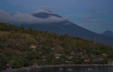 Flights canceled for third day following Mount Agung eruption