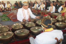 Surakarta marks Maulid Nabi Muhammad with traditional spectacle
