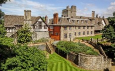 University of Oxford plans first bonds issue