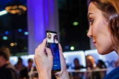 Samsung to improve Galaxy S9 iris scanner: Source