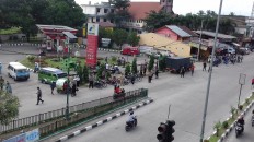 Thousands of passengers stuck as &lsquo;angkot&rsquo; drivers strike