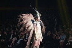 Rinaldy A. Yunardi takes on elements in new couture collection