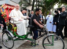 Pope warns Japan over 'excessive' competitiveness