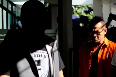 Award-winning actor starts drug rehabilitation