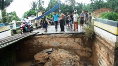 Hundreds of houses inundated in Rokan Hulu floods