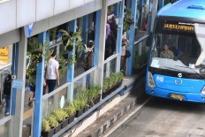 Bekasi, S. Tangerang want Jakarta administration to extend Transjakarta route