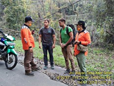 Australians questioned after attempting to climb Mount Agung 