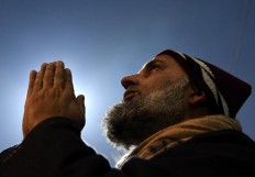 Bomb blast kills four police in Indian Kashmir