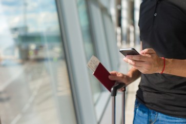 5 apps single travelers need to meet new people on holiday