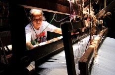 Bringing back the glory days of 'lurik'