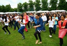 Poco-poco dance brings warmth to winter in Vienna  