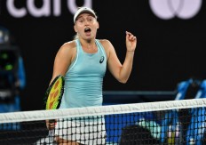 Australian Open: Tantrums, trolls and temperature tumbles