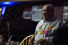 Cosby performs for first time since assault charge