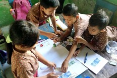 Inovasi teaching numeracy 'out of the box' in Sumbawa