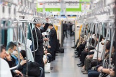 Tokyo subway starts playing background music on trains on trial basis