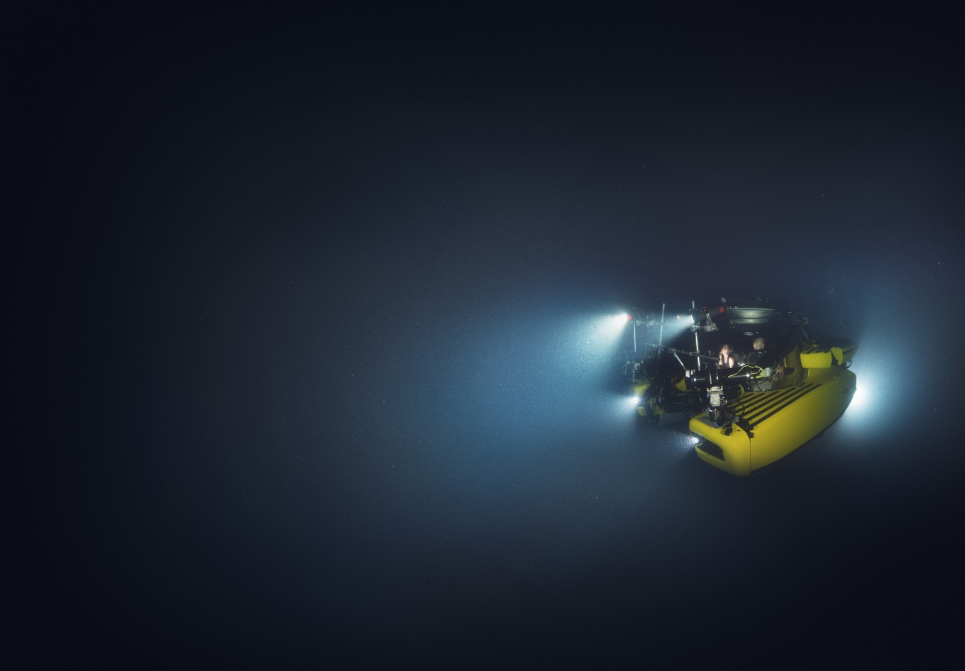 Deep sea exploration sales vessel