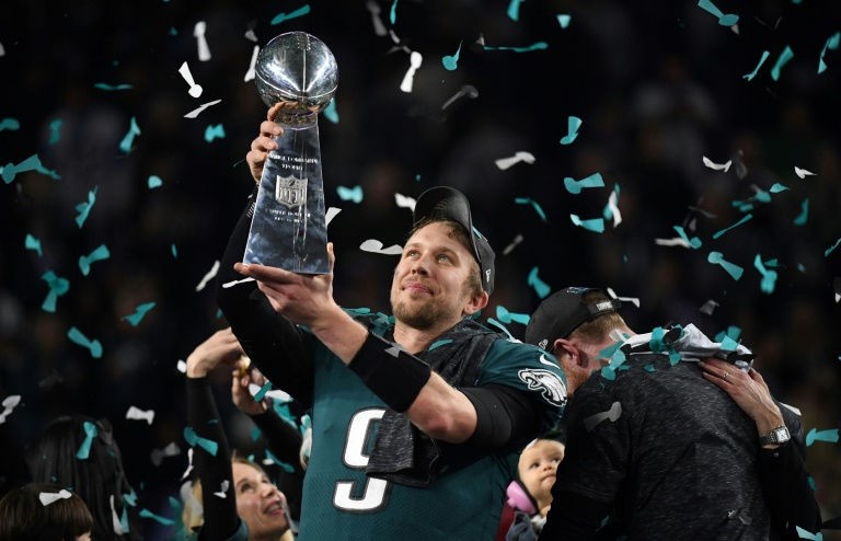 Eagles upset Patriots 41-33 to win Super Bowl