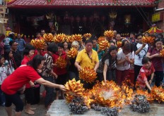 999 birds released in Surakarta to celebrate Chinese New Year 