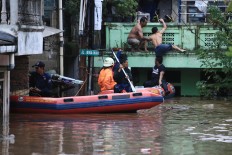 Jakarta braces for flooding as rainy season begins