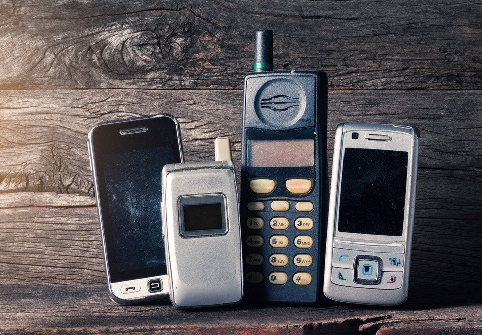 VINTAGE BRICK CELL PHONES- OLD SCHOOL BAG & CAR PHONES