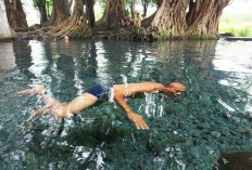 Into the springs in Klaten, Central Java