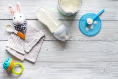 Study suggests weaning babies sooner onto solids can aid sleep