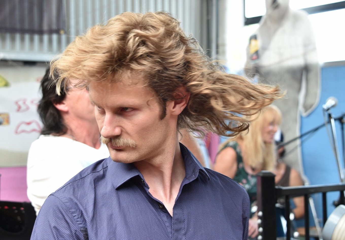 26 Iconic Curly Mullet Hairstyles For Men in 2023