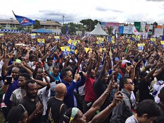 Candidates vow to improve welfare in Papua