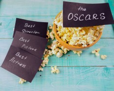 Oscars: the show must go on... without a host