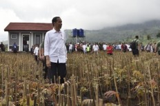 Jokowi fumes over persistent PKI rumor  