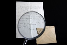 Einstein letter fetches $100,000 at Jerusalem auction