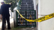 Unidentified people allegedly burn prayer mats, sarongs in Yogyakarta mosque