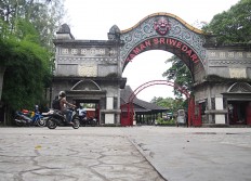 Construction of Surakarta grand mosque at Sriwedari Park rejected