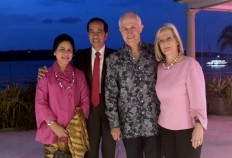 Batik and fish at Jokowi, Turnbull dinner