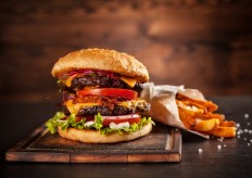 Au revoir, baguette! France goes burger-mad