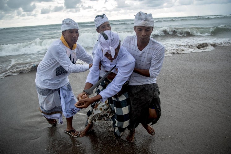 Ritual Melasti ceremony