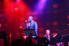 Hitman: David Foster and Friends concert breathes life into De Tjolomadoe