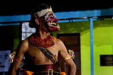 French tourists enjoy Panji performance in Yogyakarta village