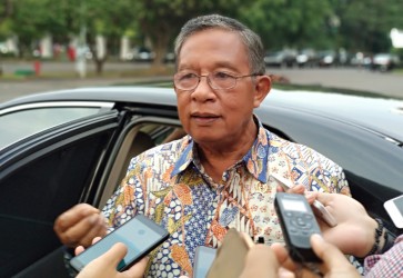 Economic chief pledges to end trade deficit