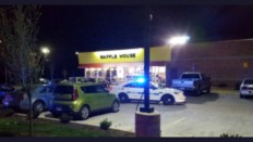 Nude gunman kills three at Tennessee restaurant